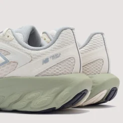 Footwear|New Balance UTRNWA - Linen/Olivine